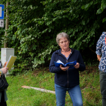 2023_Theaterausflug_03 Vorlesen aus Theaterstücken