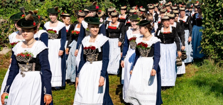 Trachtenverein Alpengrün Großhöhenrain