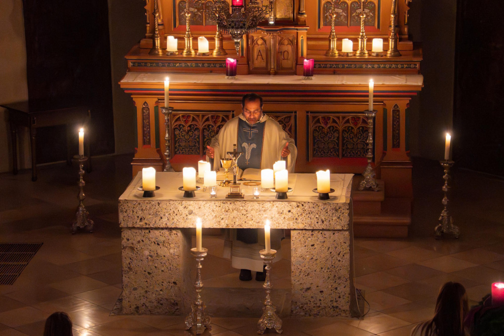 Pater Banda zelebrierte