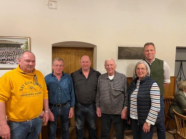 Sieger und Organisatoren